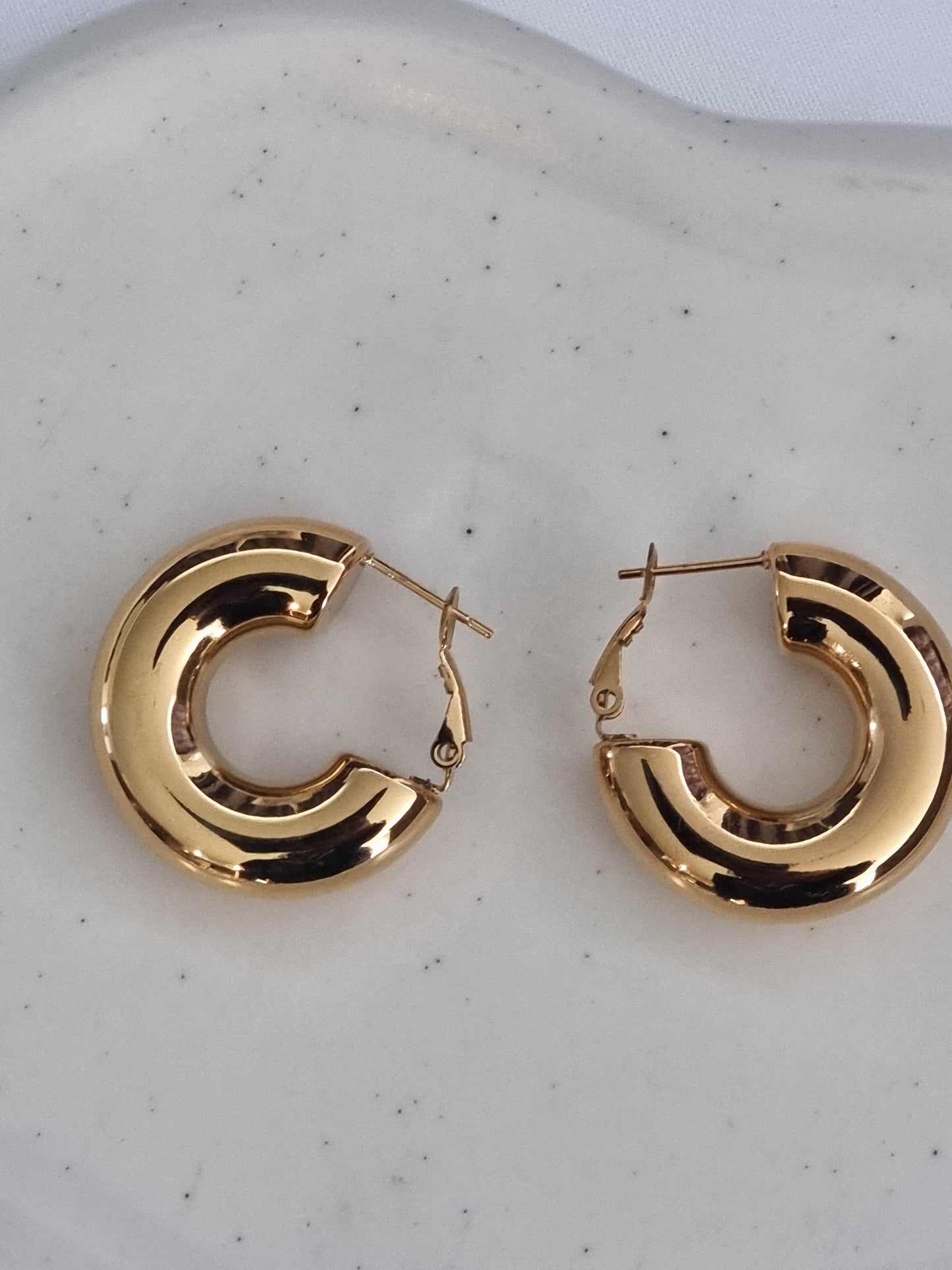 Bella Hoops