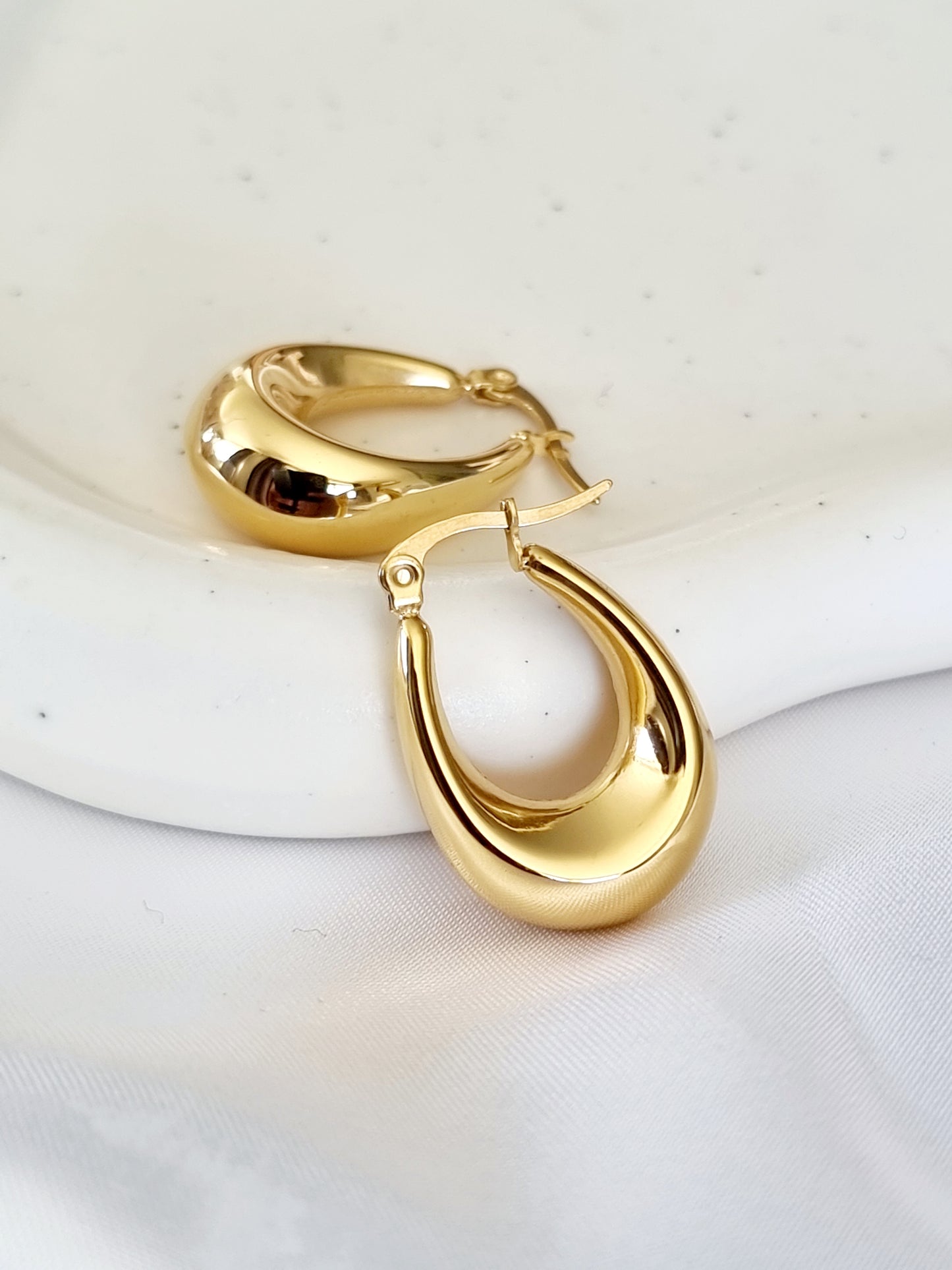 Maya Minimalist earrings