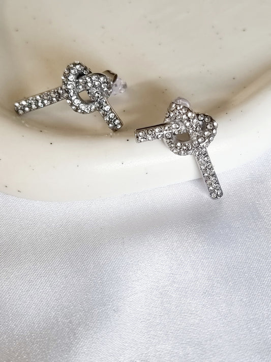 Bow Stud